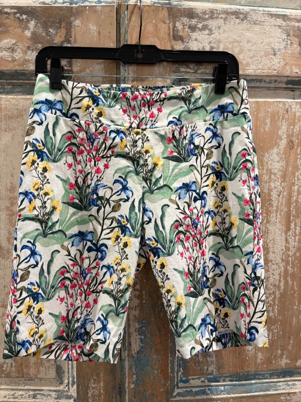 J. McLaughlin Masie Shorts Green/Pink Palm Print Size 6